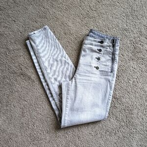 White House Black Market The Skinny Side Zip Light Grey Jean Size 6
